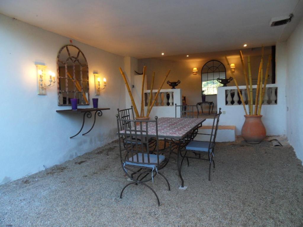 La Maison D'allouma * La Garde-Freinet